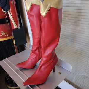 Wonder Woman cosplay boots heels